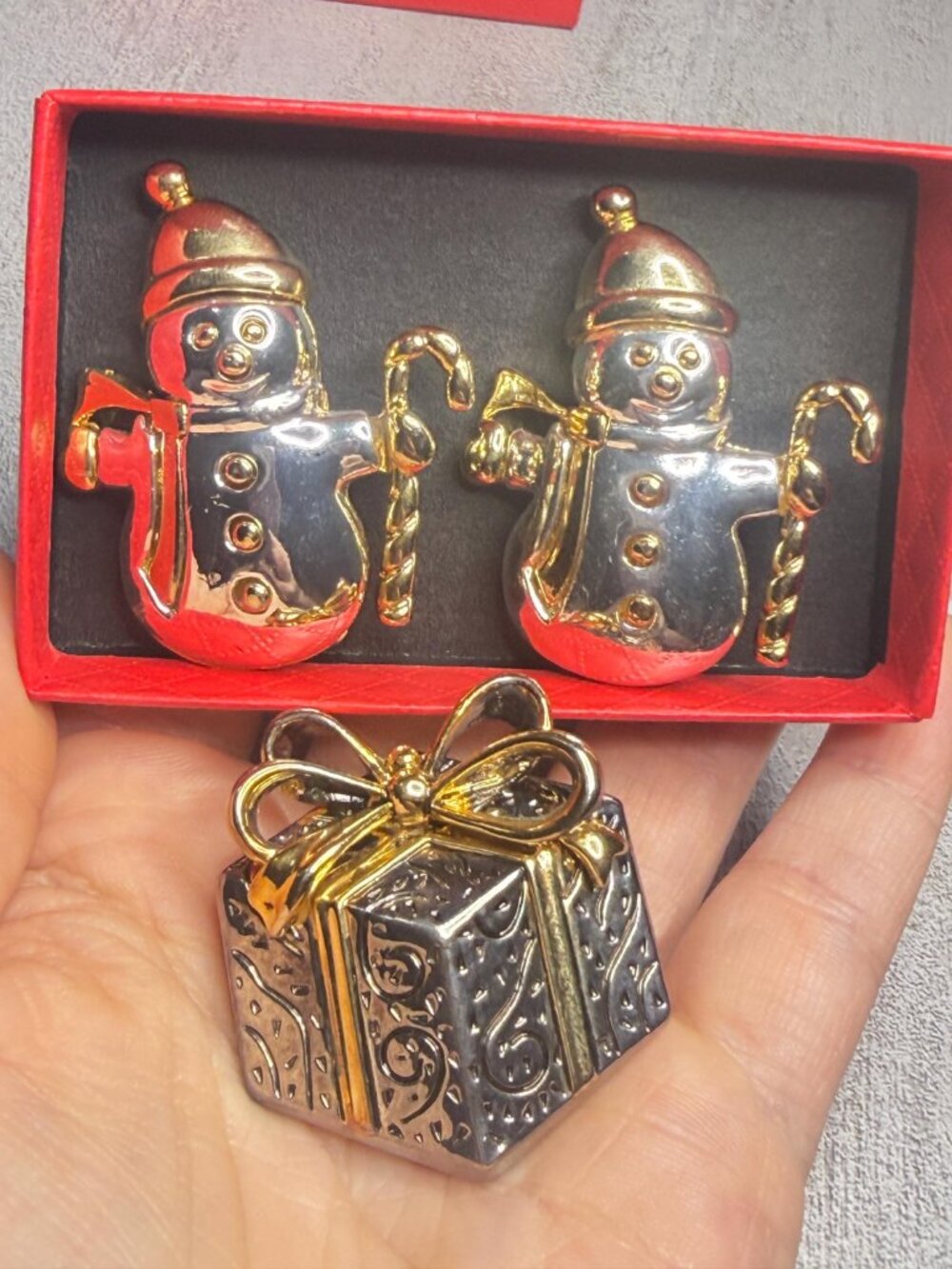 Christmas Brooches Set of 3 Snowmen and Present Vintage Pins Two Toned